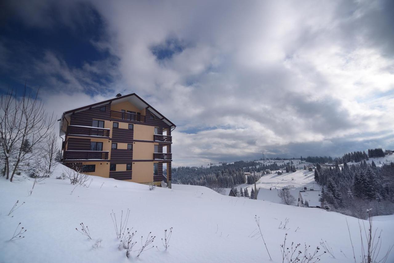 Ozone Minihotel Yablunytsya Exterior foto